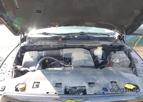 2018 Ram 1500 Express 4X4 6'4 Box from USA, damaged, VIN 1C6RR7FGXJS138605